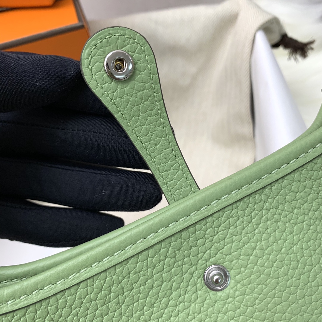 에르메스 미니 에블린16 아보카도그린 은장 끌레망스 가죽